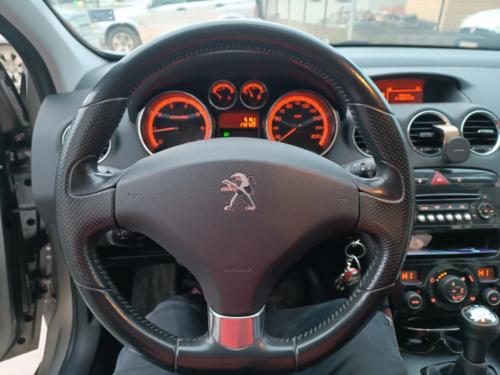 Peugeot 308 1.6  i VTi, снимка 13 - Автомобили и джипове - 53727924