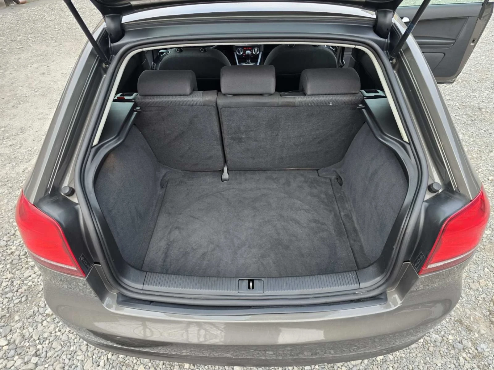 Audi A3 1.6TDI FACE , снимка 6 - Автомобили и джипове - 53653522