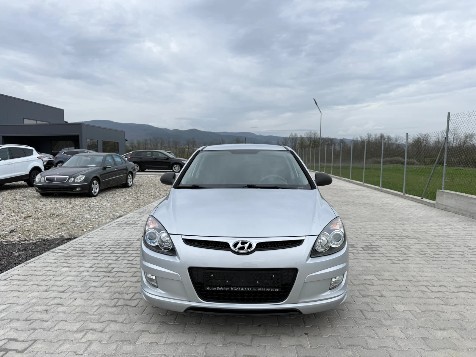 Hyundai I30 2.0CRDI FACELFT, снимка 2 - Автомобили и джипове - 54231321