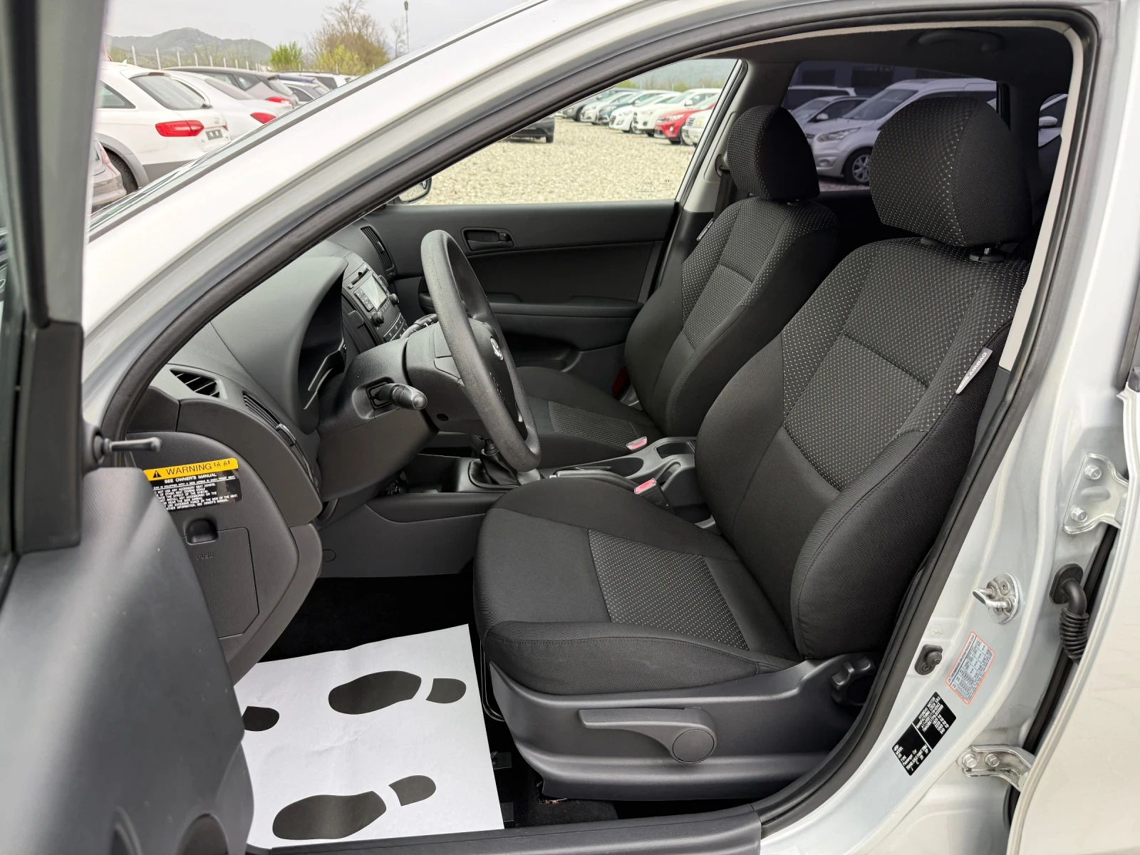 Hyundai I30 2.0CRDI FACELFT, снимка 11 - Автомобили и джипове - 54231321