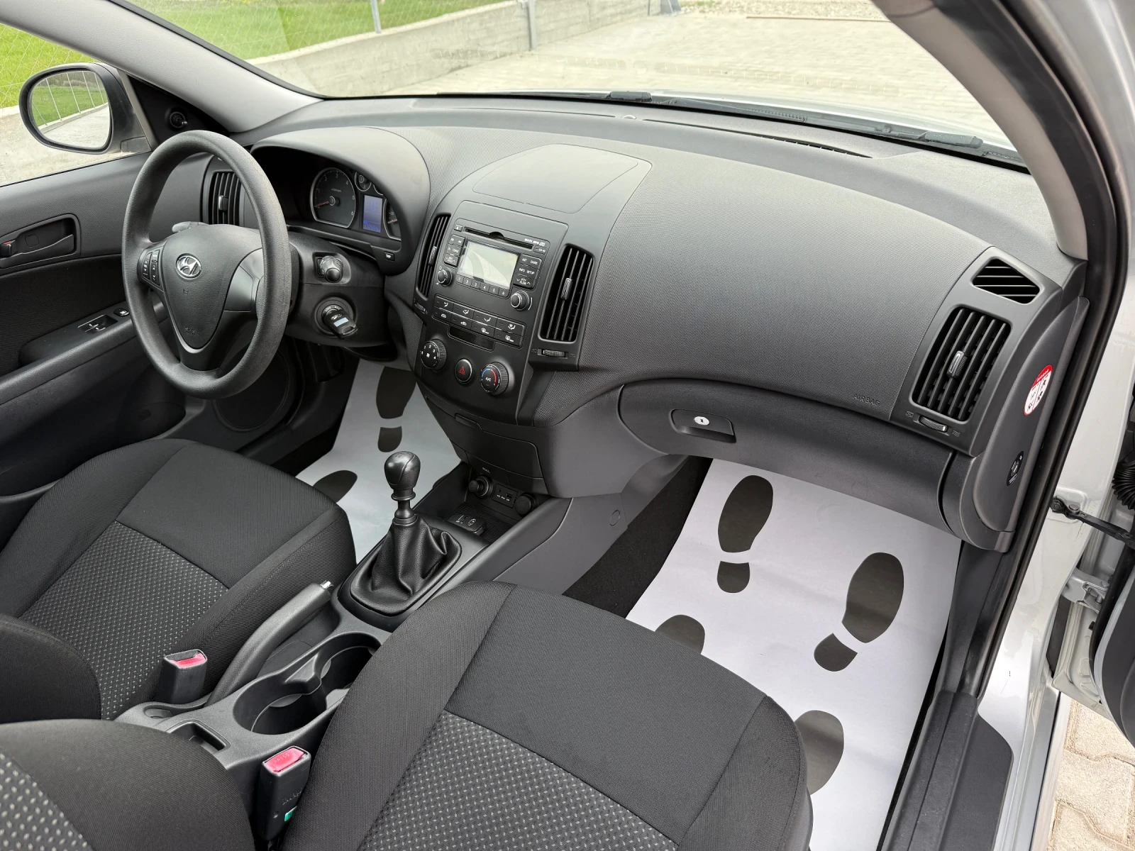 Hyundai I30 2.0CRDI FACELFT, снимка 13 - Автомобили и джипове - 54231321