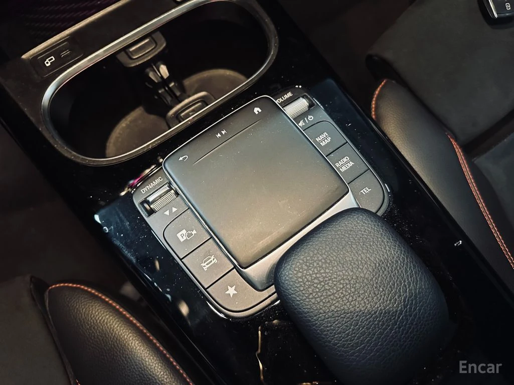 Mercedes-Benz CLA 250 4MATIC* AMG* AMBIENT* CARPLAY* ПАНОРАМА* КАМЕРА, снимка 12 - Автомобили и джипове - 54567218