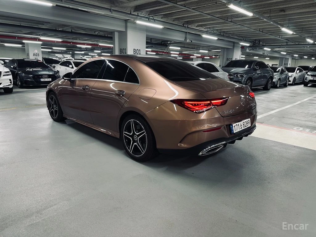 Mercedes-Benz CLA 250 4MATIC* AMG* AMBIENT* CARPLAY* ПАНОРАМА* КАМЕРА, снимка 3 - Автомобили и джипове - 54567218