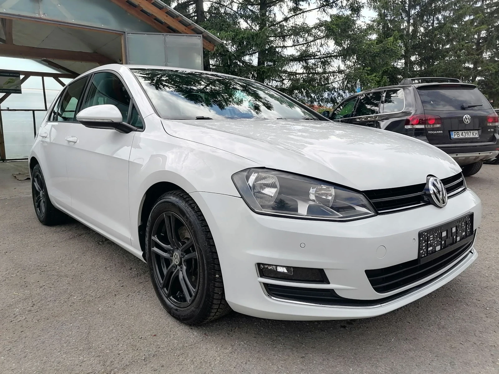 VW Golf 1.6TDI/Автомат/Навигация/124000км, снимка 3 - Автомобили и джипове - 54741136