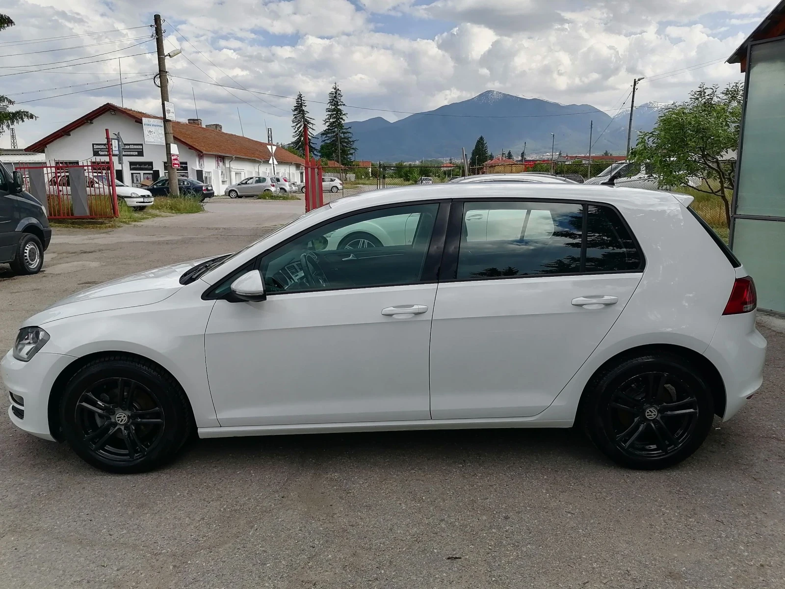 VW Golf 1.6TDI/Автомат/Навигация/124000км, снимка 8 - Автомобили и джипове - 54741136