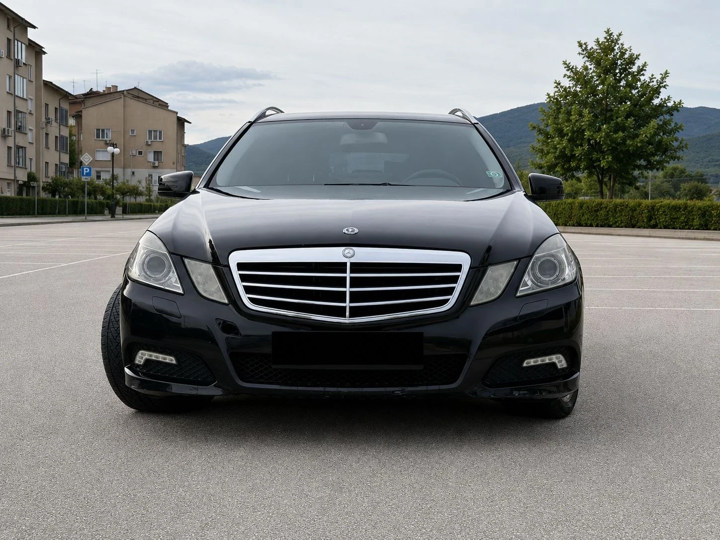 Mercedes-Benz E 250 Avantgarde* Сменени вериги* ОБСЛУЖЕН, снимка 2 - Автомобили и джипове - 55024306