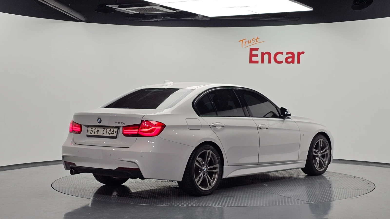 BMW 320 | ШИБИДАХ | HUD | М СПОРТ | , снимка 2 - Автомобили и джипове - 55187893