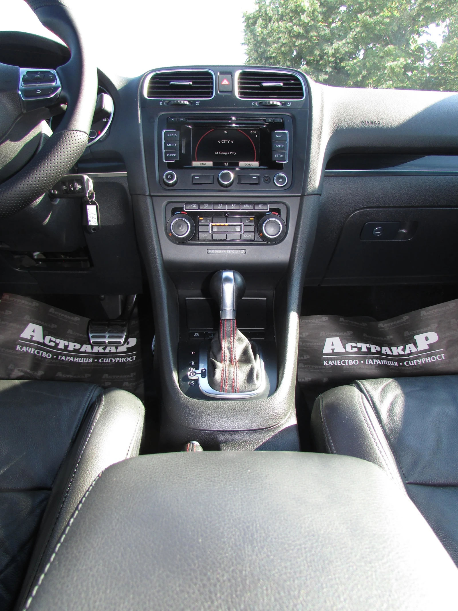 VW Golf 2.0TSI GTI EU5, снимка 12 - Автомобили и джипове - 55244530