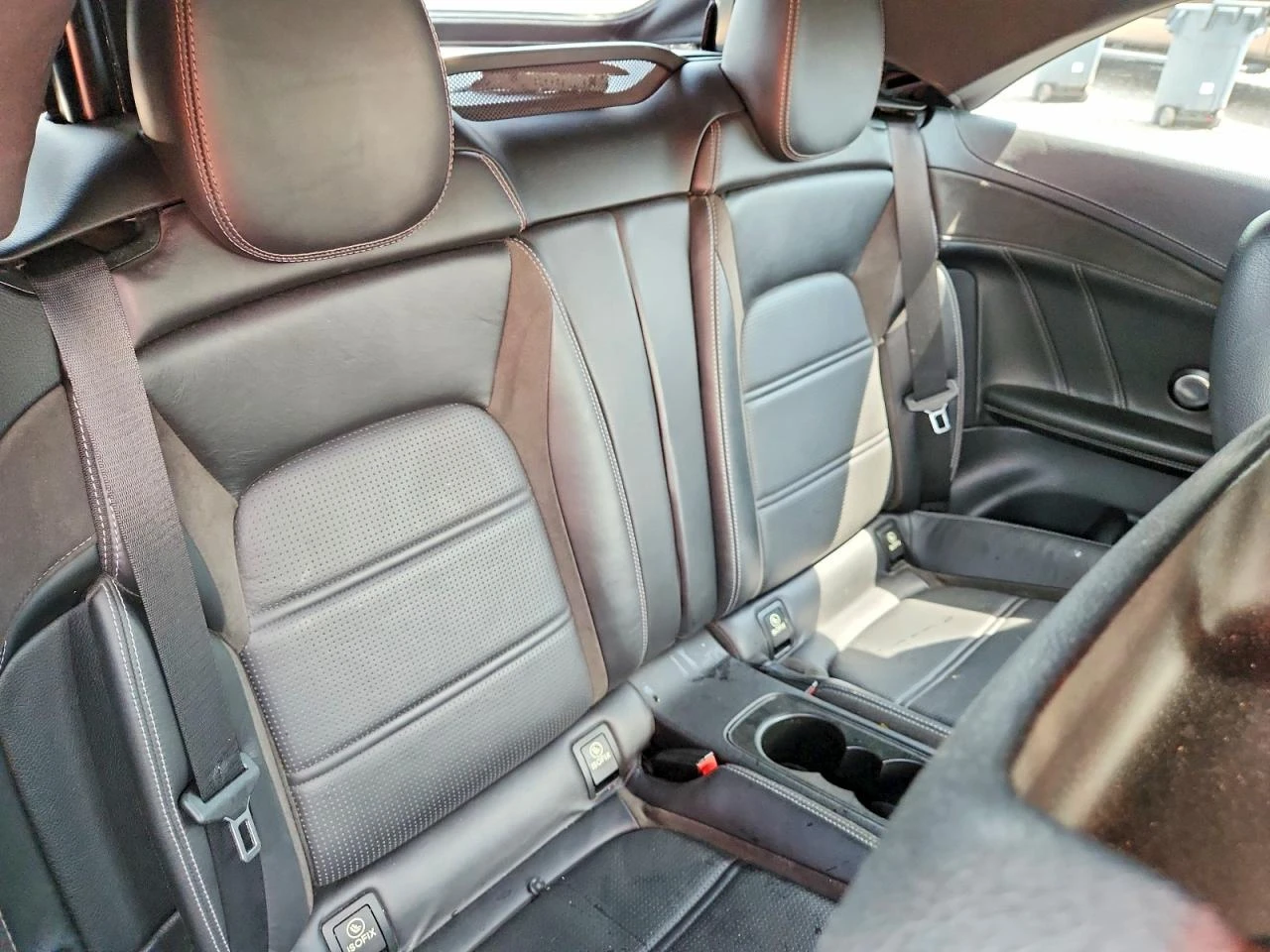 Mercedes-Benz C 63 AMG * CARFAX * БЕЗ ПЪРВОНАЧАЛНА ВНОСКА, снимка 10 - Автомобили и джипове - 55505811