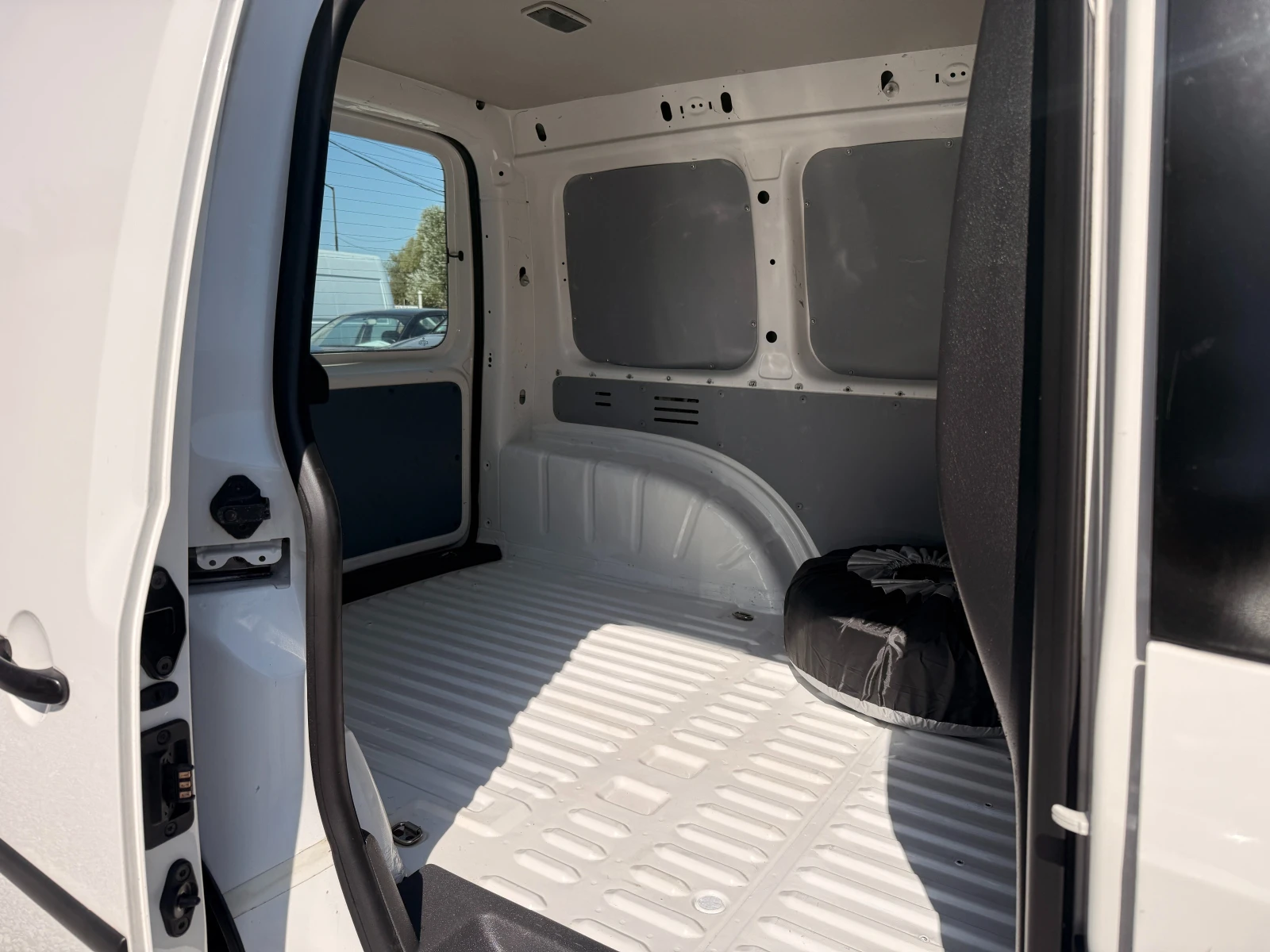 VW Caddy 1.6TDI КЛИМАТИК;EURO5;TUV;GERMANY, снимка 14 - Автомобили и джипове - 55852424
