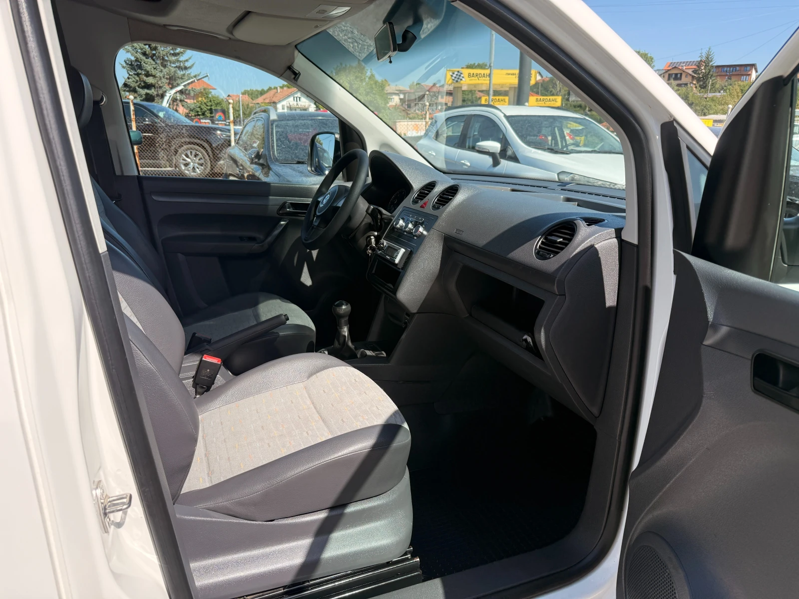 VW Caddy 1.6TDI КЛИМАТИК;EURO5;TUV;GERMANY, снимка 12 - Автомобили и джипове - 55852424