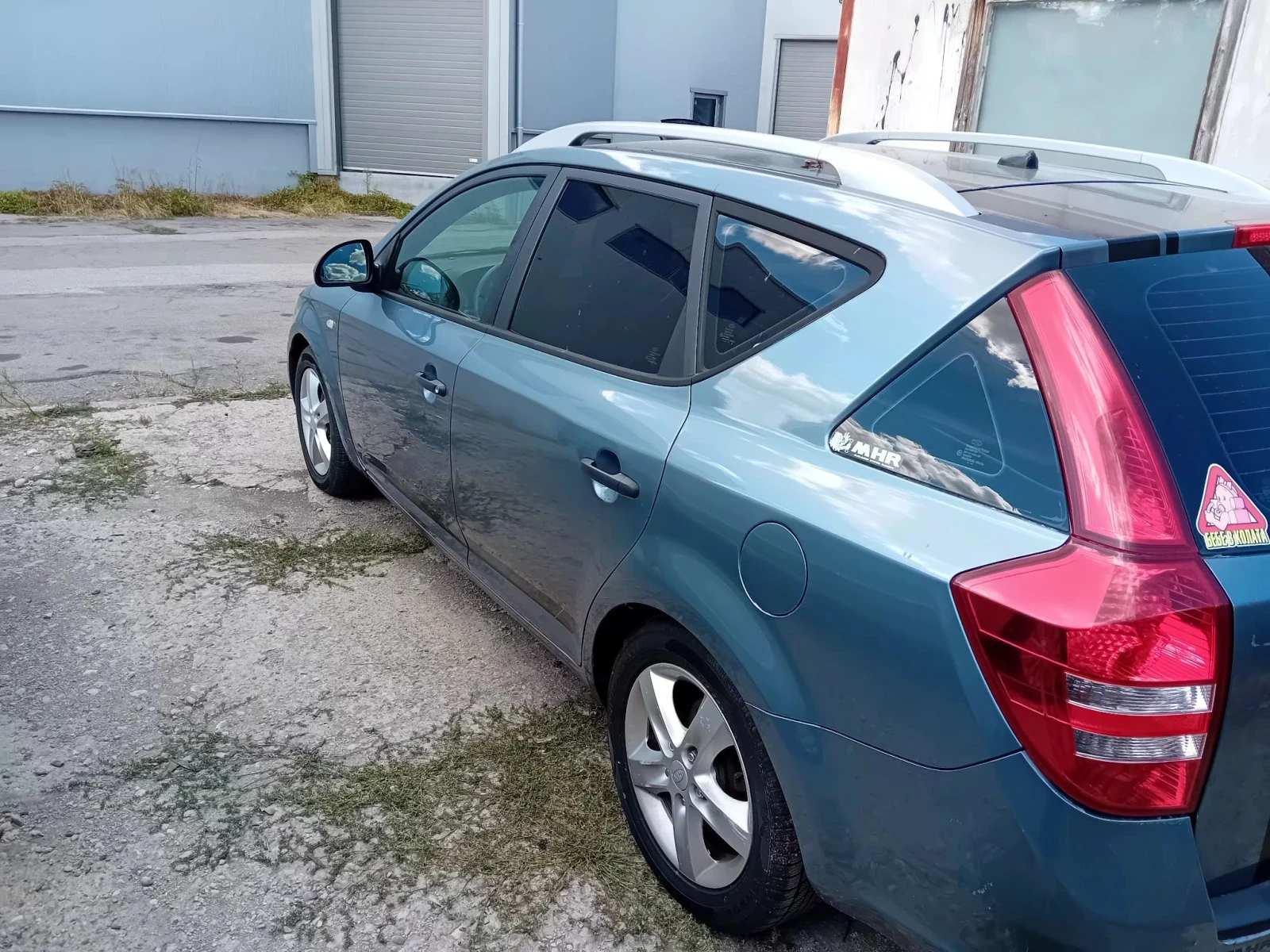 Kia Ceed, снимка 3 - Автомобили и джипове - 56015327