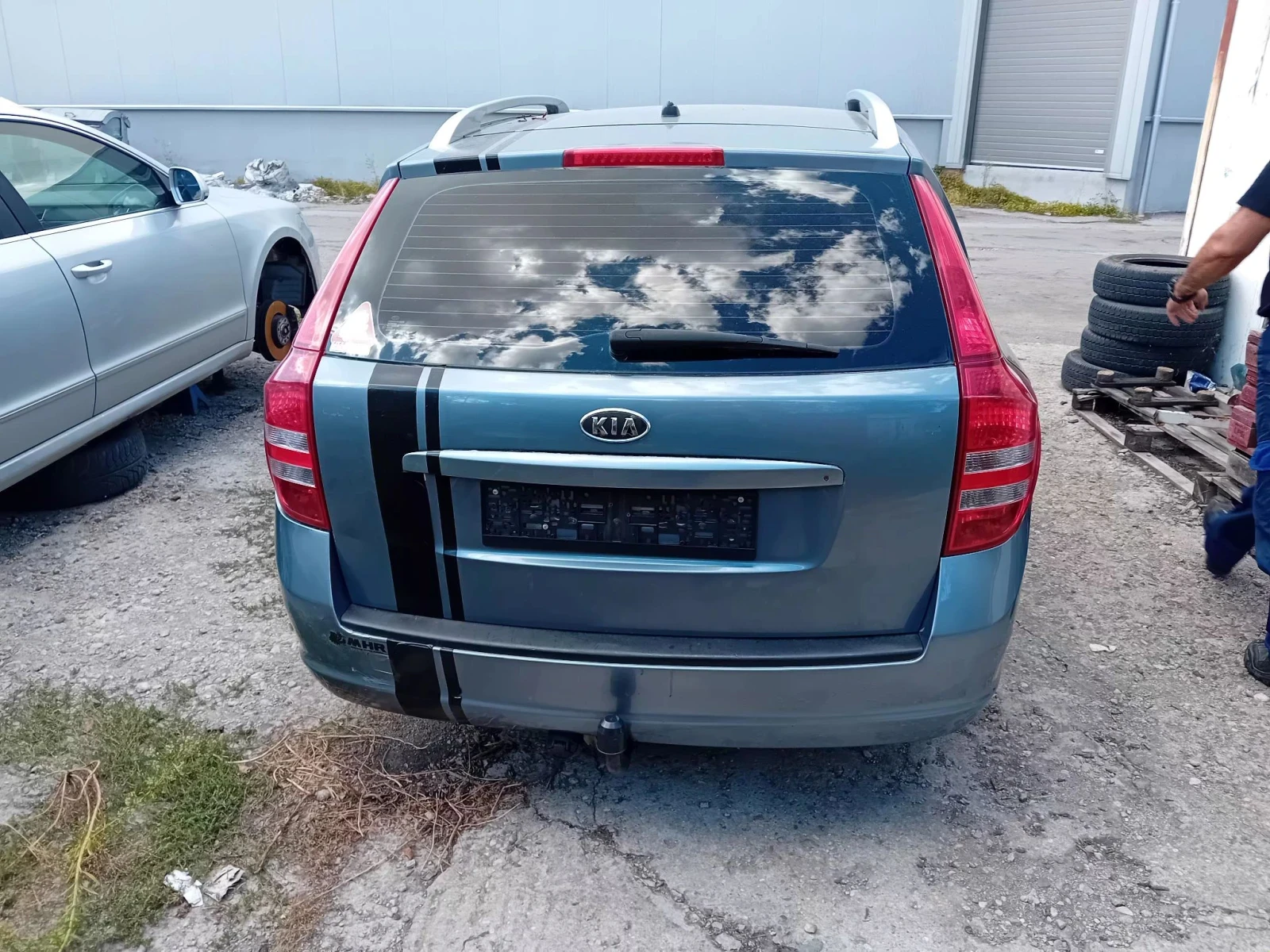 Kia Ceed, снимка 4 - Автомобили и джипове - 56015327
