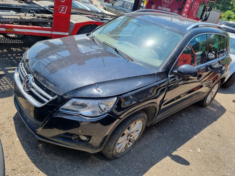 VW Tiguan 2.0tdi-140ks-2008god-На части!!!4Х4-Панорама Dsj, снимка 1 - Автомобили и джипове - 47062535