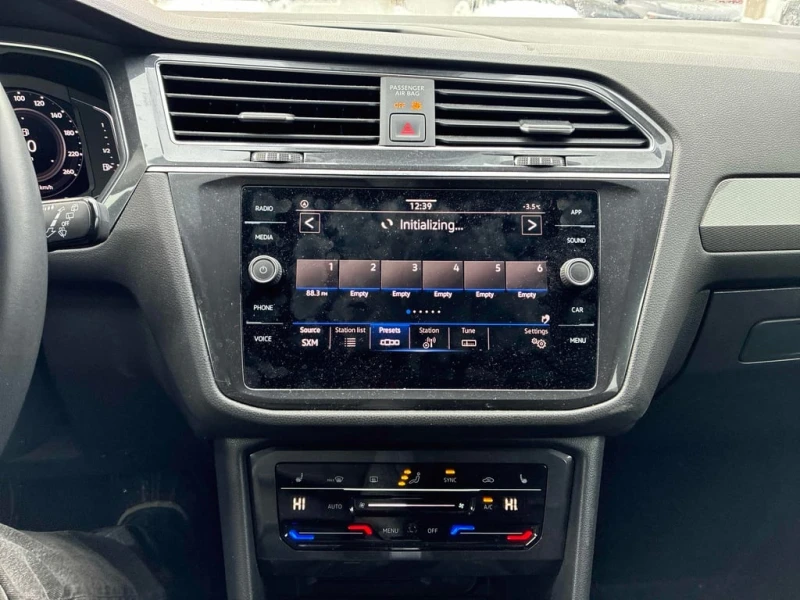 VW Tiguan * Comfortline * CARFAX * БЕЗ ПЪРВОНАЧАЛНА ВНОСКА, снимка 9 - Автомобили и джипове - 52972728