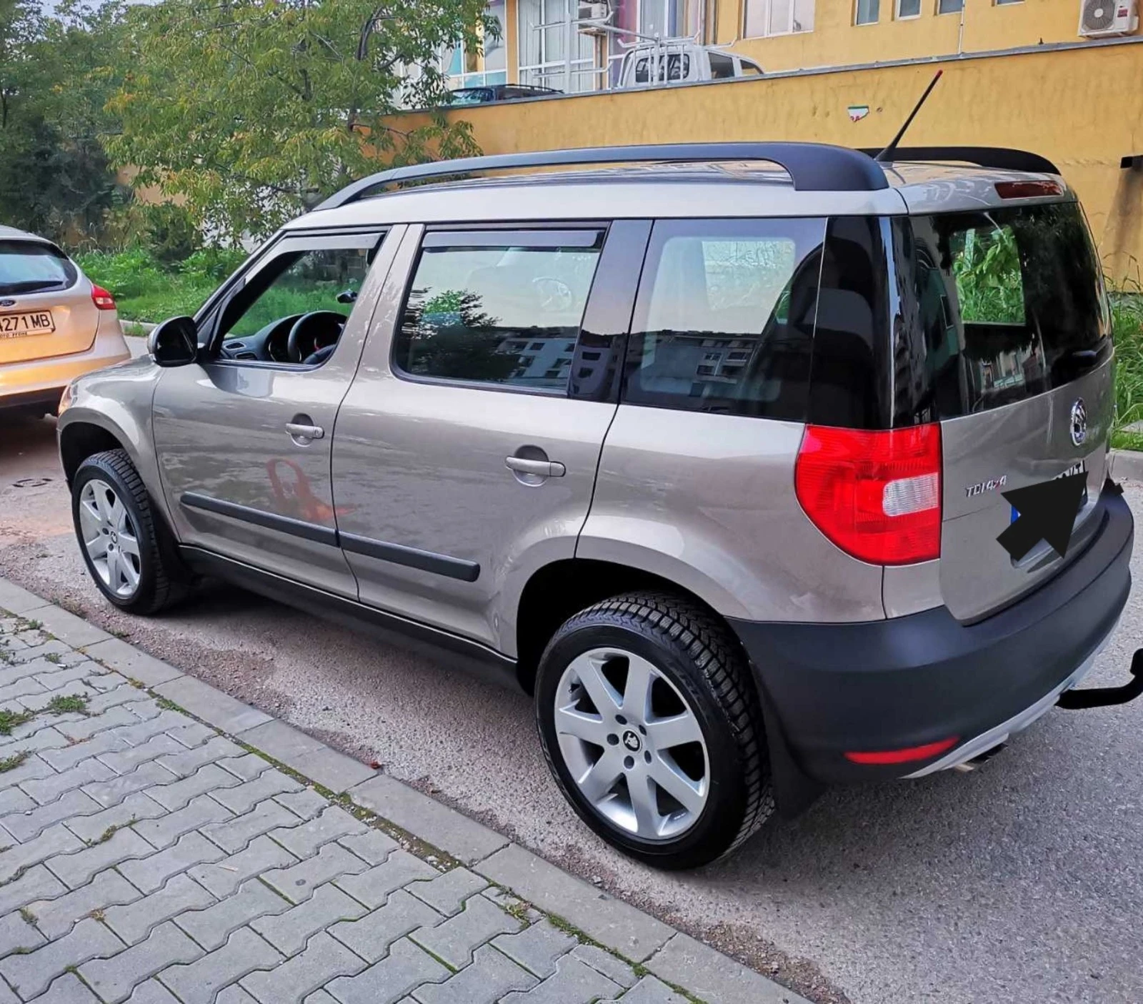 Skoda Yeti 2.0TDI 4х4 Komarel ITALIA 6 СКОРОСТИ  - изображение 8