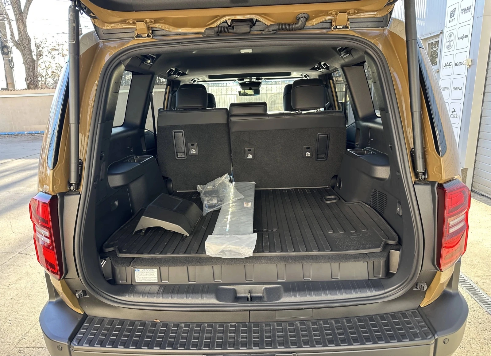Toyota Land cruiser Land Cruiser 2.4 i-FORCE MAX Full Hybrid 4WD ECT-i - изображение 9