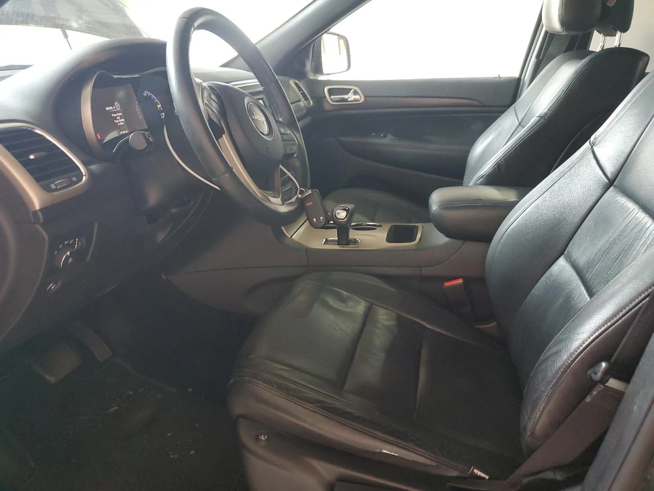 Jeep Grand cherokee LAREDO* 4X4* РЕАЛНИ КМ - изображение 8
