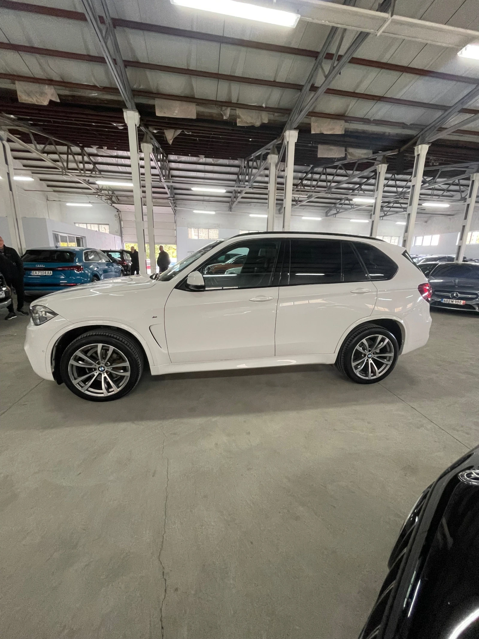 BMW X5 Мpak/7местен/вакум/панор/дистр/harman/kardon/fFILL - изображение 8