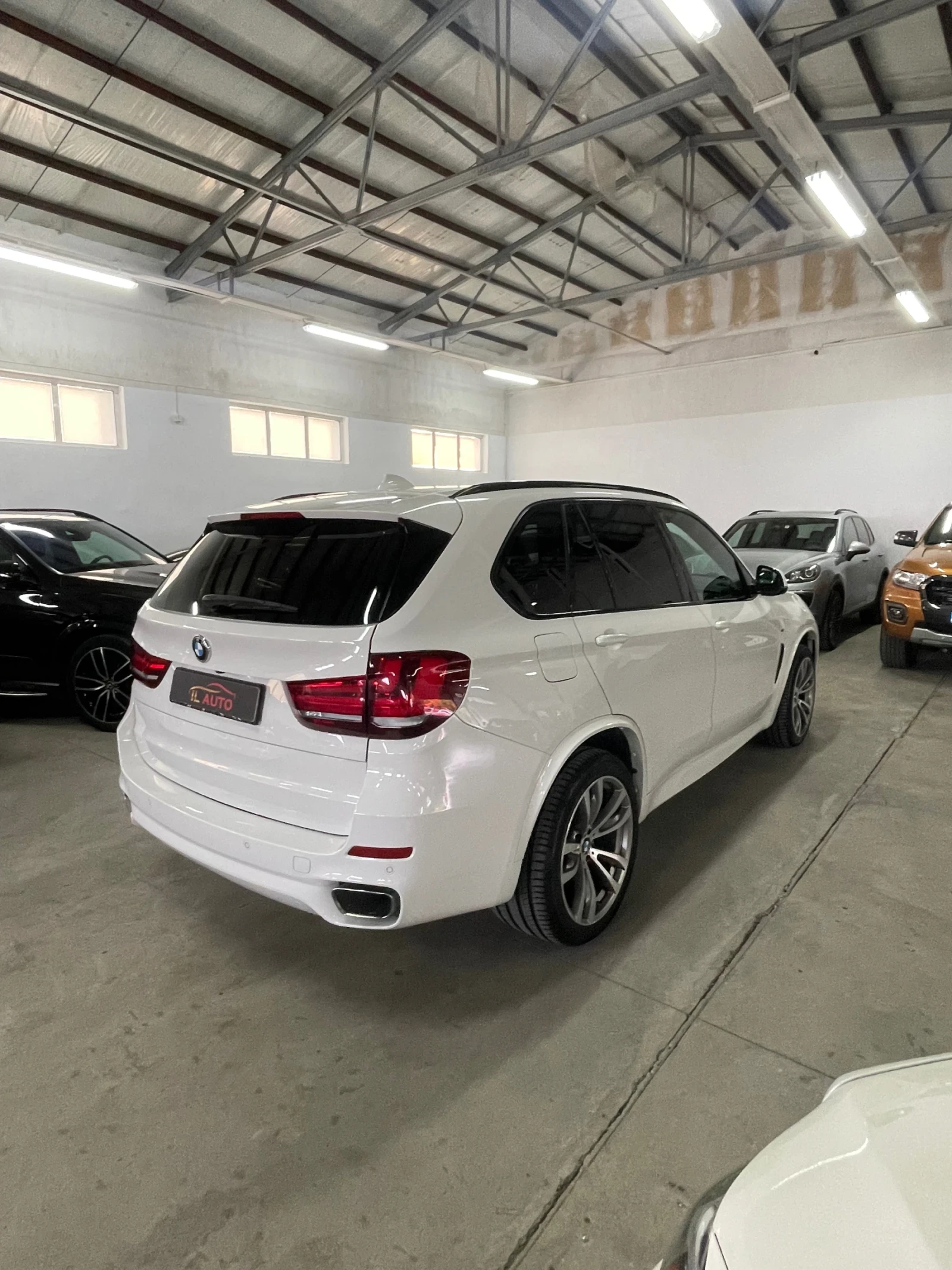 BMW X5 Мpak/7местен/вакум/панор/дистр/harman/kardon/fFILL - изображение 5