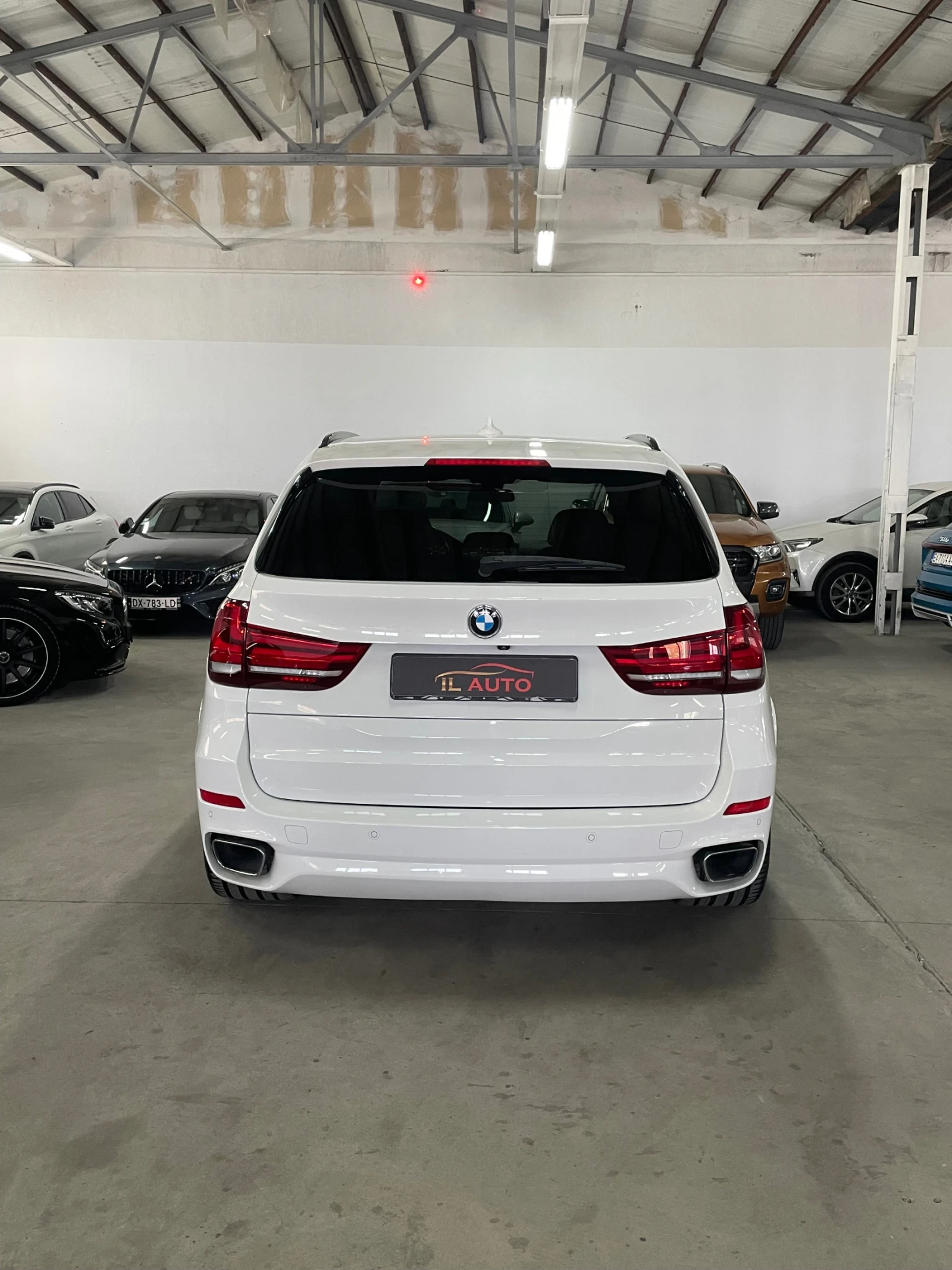 BMW X5 Мpak/7местен/вакум/панор/дистр/harman/kardon/fFILL - изображение 4