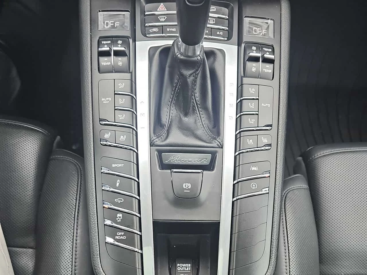 Porsche Macan * S * CARFAX * ДИСТРОНИК * 360 * ОБДУХВАНЕ* ПОДГРЕ, снимка 11 - Автомобили и джипове - 53818640