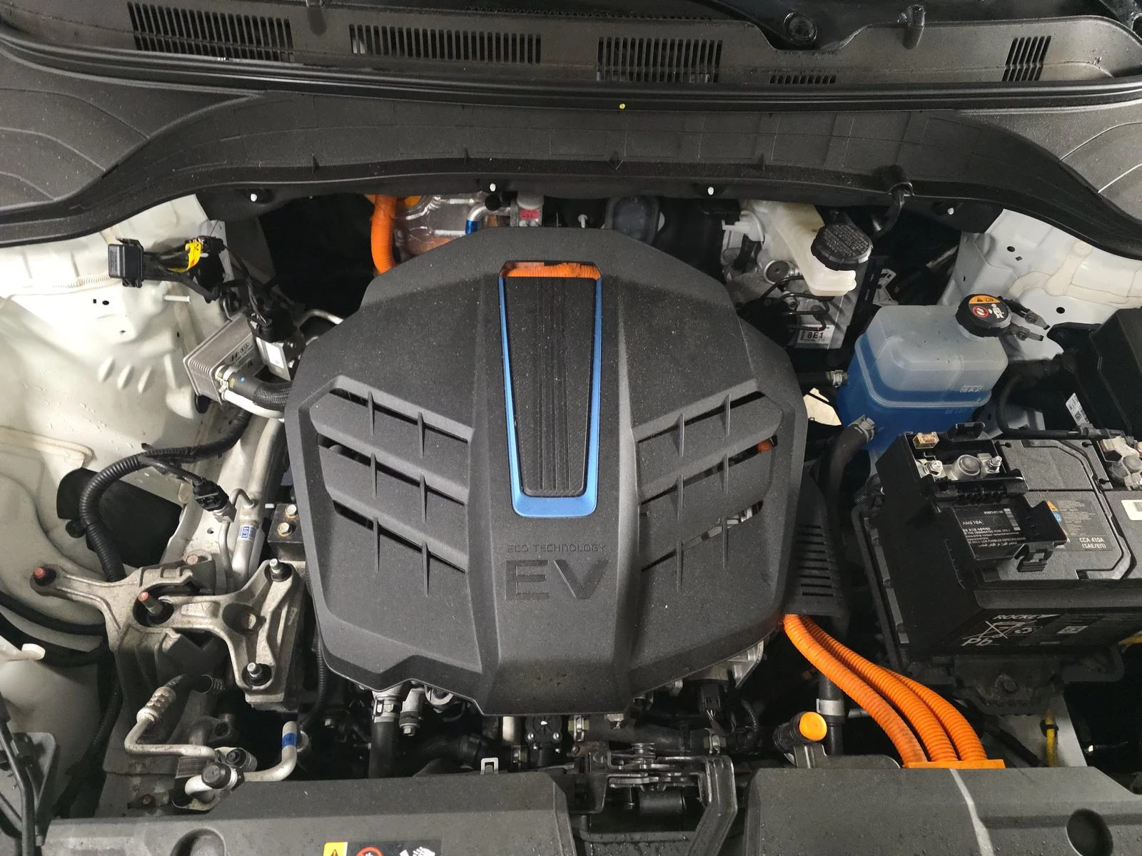 Hyundai Kona, снимка 16 - Автомобили и джипове - 53893890