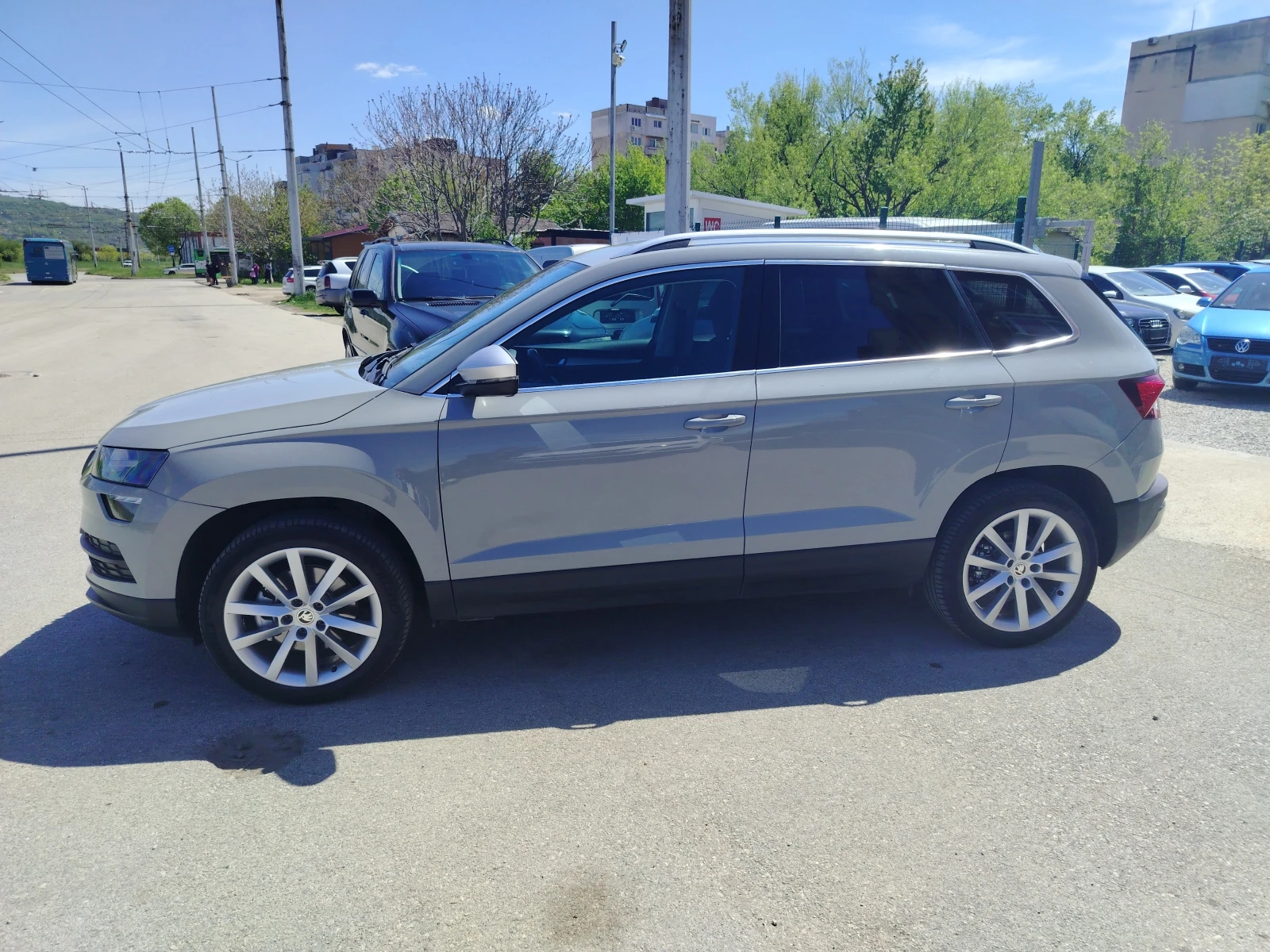 Skoda Karoq 2.0 TDI 4x4 , снимка 5 - Автомобили и джипове - 54304147