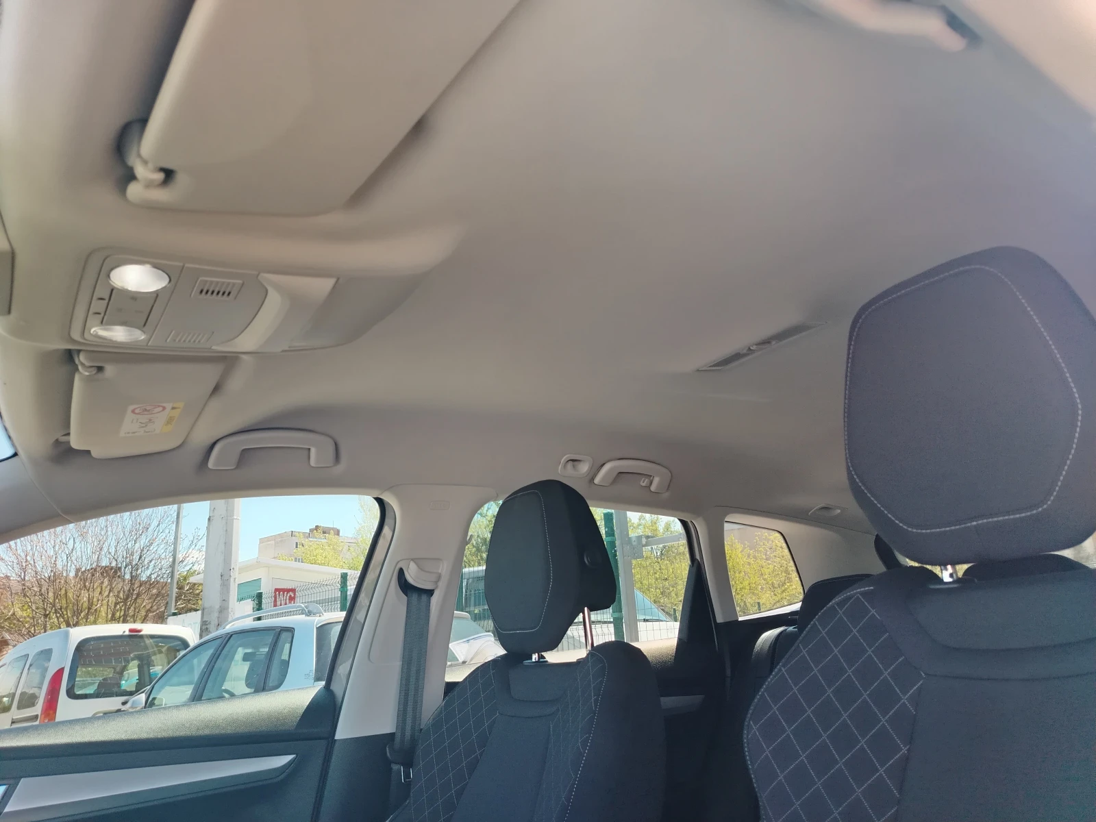 Skoda Karoq 2.0 TDI 4x4 , снимка 11 - Автомобили и джипове - 54304147