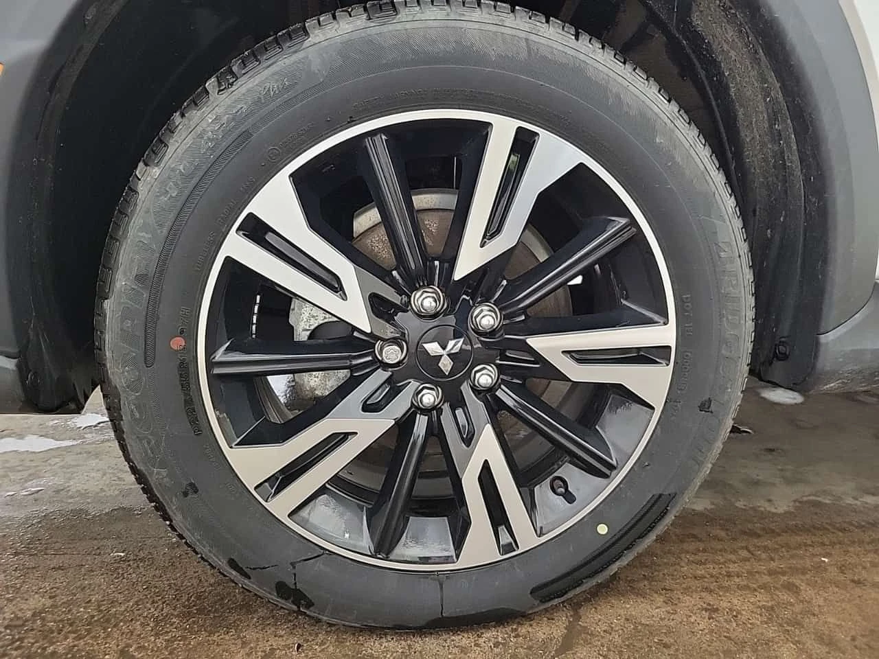 Mitsubishi Eclipse Cross SE| ПОДГРЕВИ| 360| ДИСТРОНИК| CARFAX| , снимка 8 - Автомобили и джипове - 54790579