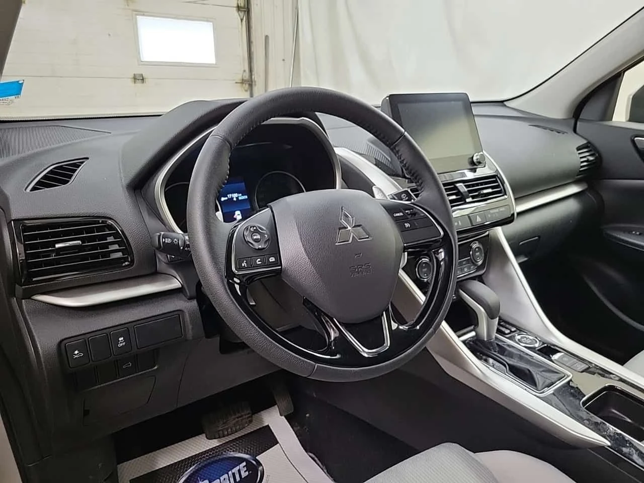 Mitsubishi Eclipse Cross SE| ПОДГРЕВИ| 360| ДИСТРОНИК| CARFAX| , снимка 12 - Автомобили и джипове - 54790579