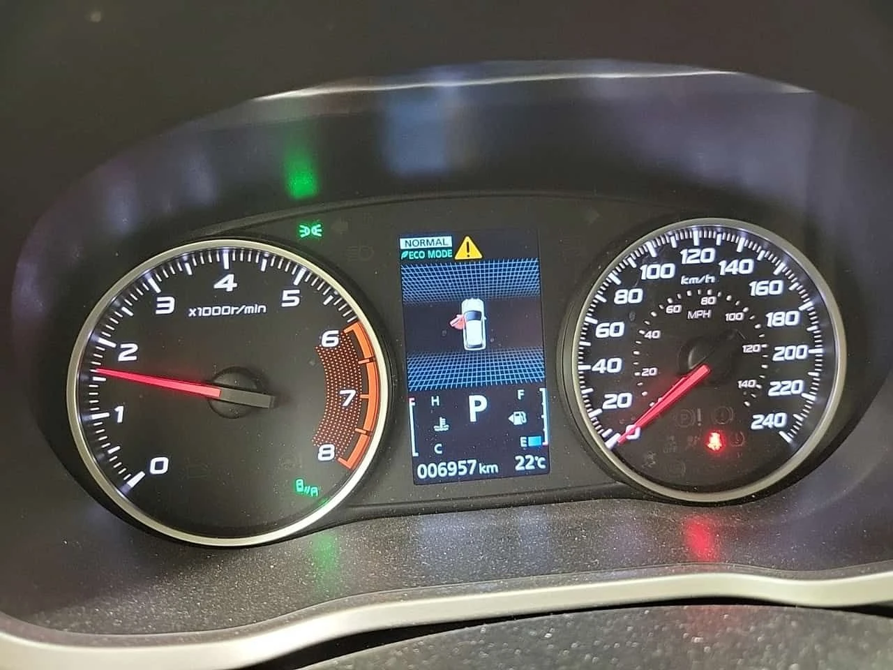 Mitsubishi Eclipse Cross SE| ПОДГРЕВИ| 360| ДИСТРОНИК| CARFAX| , снимка 13 - Автомобили и джипове - 54790579