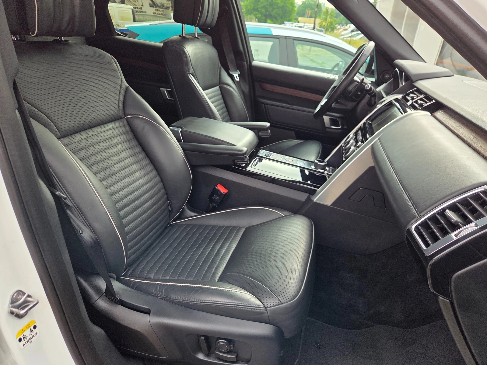 Land Rover Discovery 2.0SD4 HSE LUXURY 240к.с. Нов двигател* , снимка 9 - Автомобили и джипове - 55025150