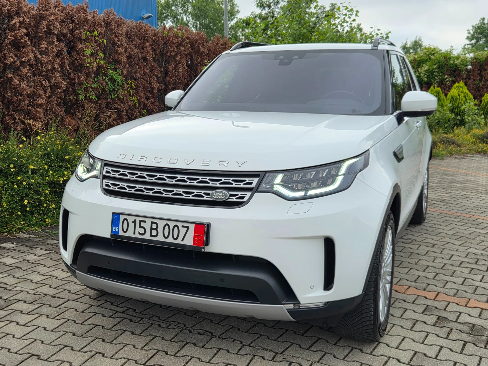 Land Rover Discovery 2.0SD4 HSE LUXURY 240к.с. Нов двигател* , снимка 4 - Автомобили и джипове - 55025150