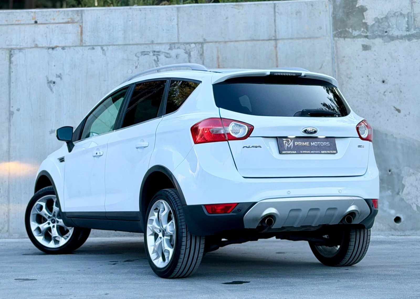 Ford Kuga 2.0TDCi~140hp~TITANIUM~4x4~KEYLESS GO, снимка 7 - Автомобили и джипове - 55798072