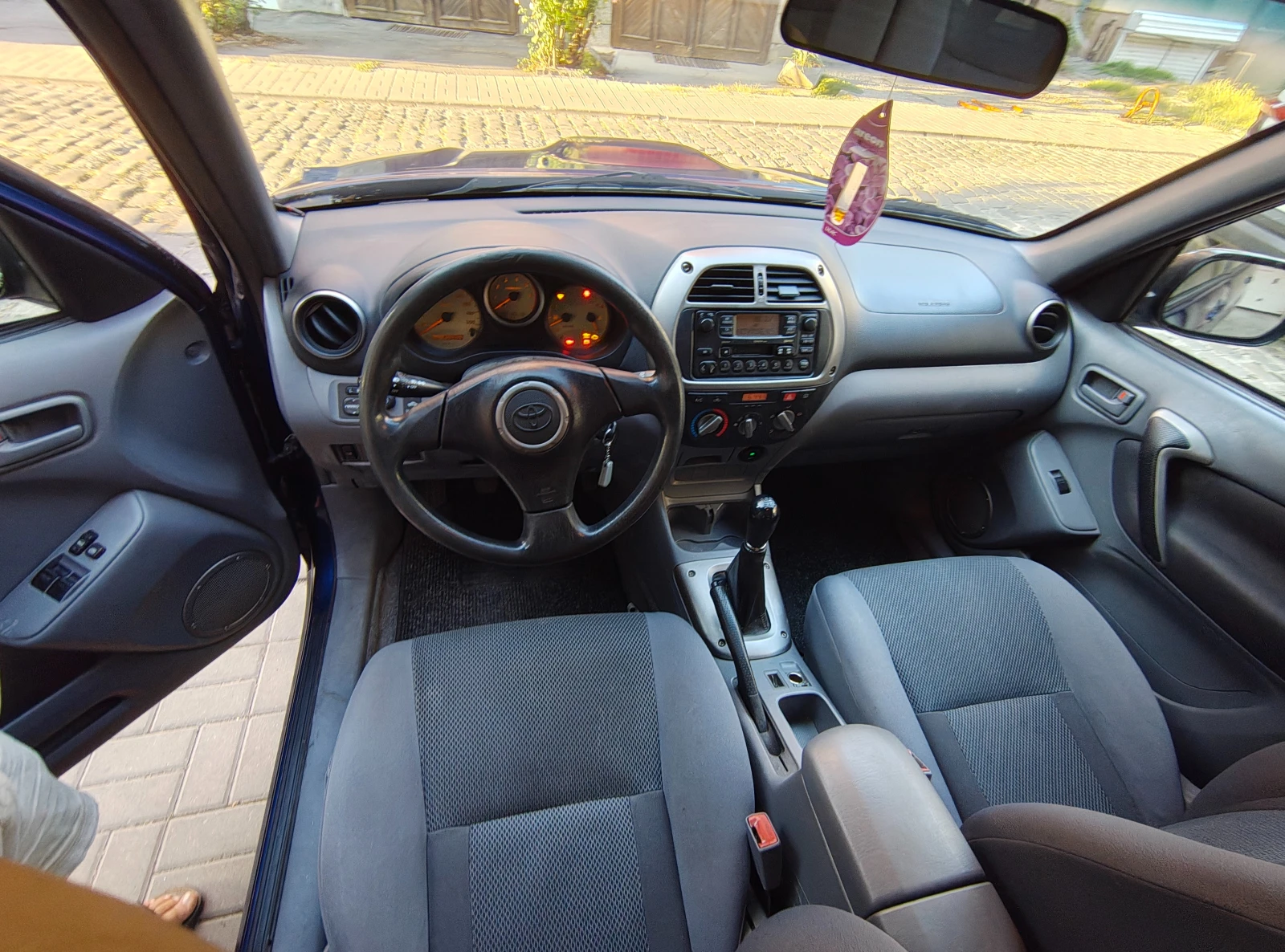 Toyota Rav4, снимка 6 - Автомобили и джипове - 56012211