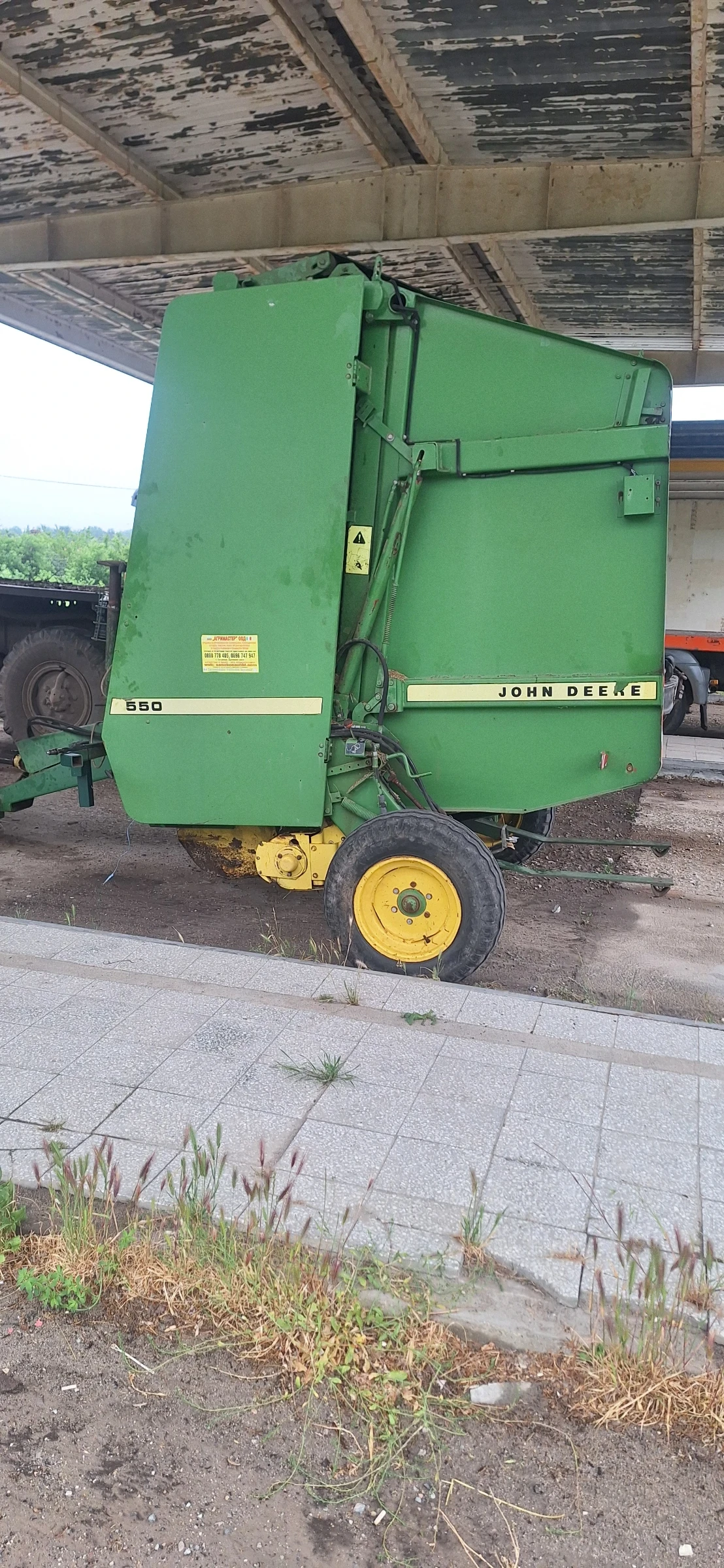 Балировачка John Deere 550
