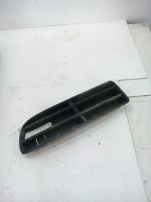 Решетка броня лява Фолксваген Бора