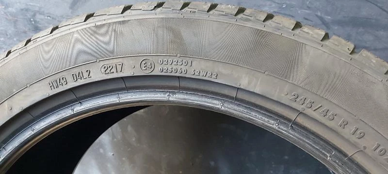 Гуми Зимни 245/45R19, снимка 7 - Гуми и джанти - 35123027