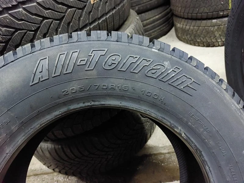 Гуми Всесезонни 205/70R15, снимка 5 - Гуми и джанти - 36274368