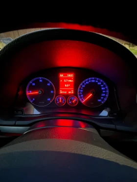 VW Golf 2.0 Tdi Highline, снимка 13