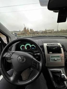 Toyota Corolla verso 2.2 177 D-4D, снимка 12
