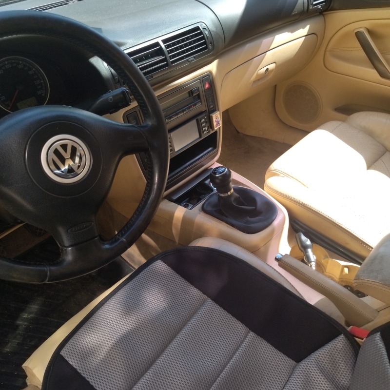 VW Passat, снимка 3 - Автомобили и джипове - 46367510