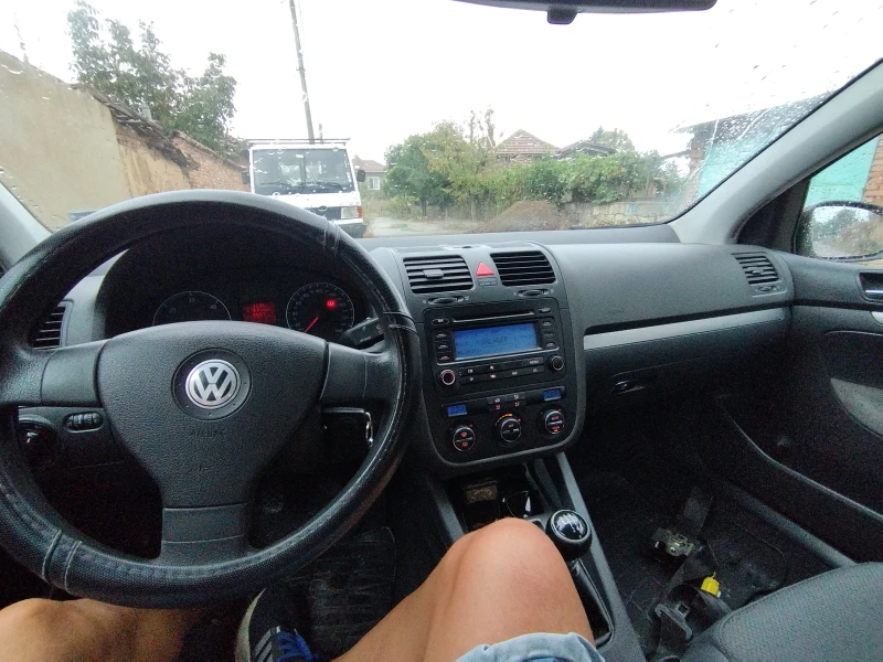 VW Golf, снимка 3 - Автомобили и джипове - 47293340