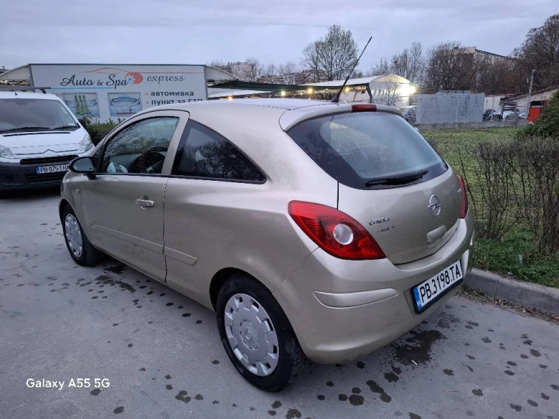 Opel Corsa 1.3 ЦДТИ, снимка 6 - Автомобили и джипове - 49503592