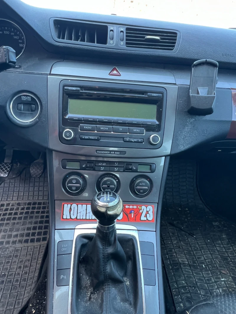 VW Passat B6 2.0TDI, снимка 9 - Автомобили и джипове - 52645636