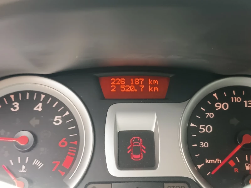 Renault Clio 1, 2i, КОЛЕДНА ПРОМОЦИЯ, Перфектно, ЛИЗИНГ , снимка 9 - Автомобили и джипове - 51708769