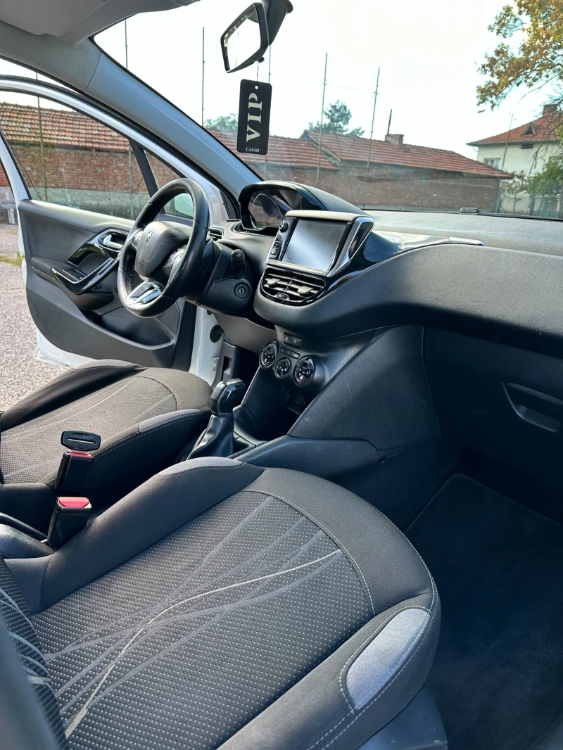 Peugeot 208 Газ, снимка 9 - Автомобили и джипове - 52381151