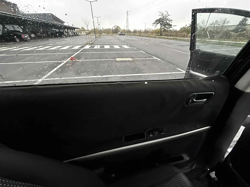 Toyota Corolla verso 2.2 177 D-4D, снимка 16 - Автомобили и джипове - 52417355