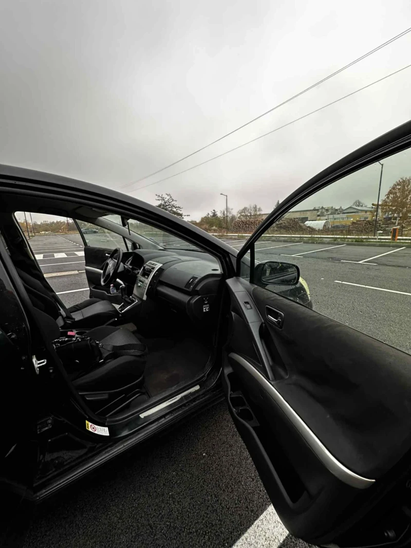 Toyota Corolla verso 2.2 177 D-4D, снимка 10 - Автомобили и джипове - 52417355